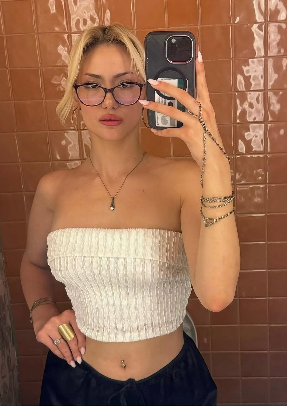 Beçin Cömert Kadın Escort Bayan Gamze